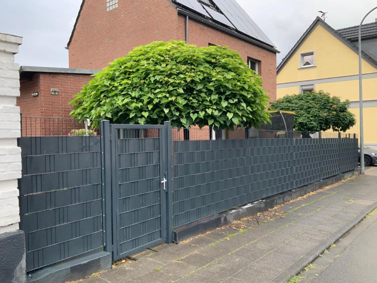 Gemütliche 1-Zimmer Wohnung mit eigenem Eingang Wesseling Exterior foto